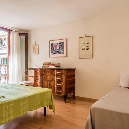 The Venetian Canal View Apartment Venice